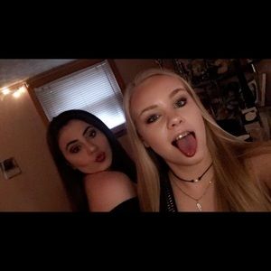 Meet your Posher, Dana